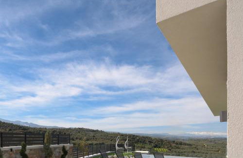 Sweet Sunshine Villa, Majestic Countryside Vistas, By ThinkVilla - Photo 16