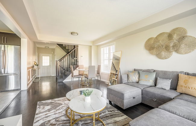 GLOBALSTAY Modern 3 BD House in Brampton - Photo 27