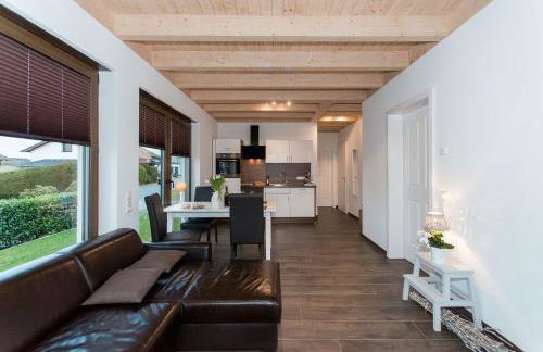 Moderne Ferienwohnung-Seenähe-Terrasse-Parkplatz-Wallbox-Fahrradparkplatz - Foto 2