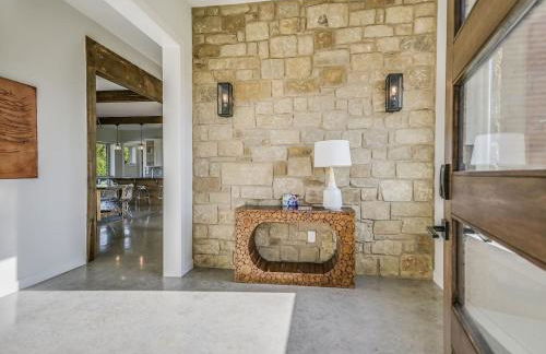 Large Luxury Blanco Riverfront Home with Pool - Foto 10