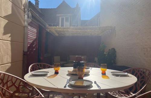 Duplex en rez-de-chaussée avec cour intérieure privée, proche de la mer, WIFI - Foto 16