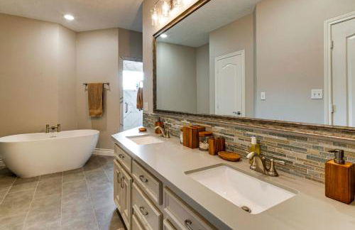 Waterfront Lake Conroe Home with Pool Access! - Foto 14