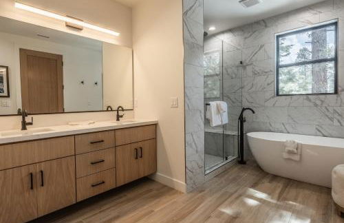 New Luxury 4BR /3BA Obsidian Reserve #110 – Hot Tub, 2-Car Garage, Pool Table, Mount Views! - Foto 21