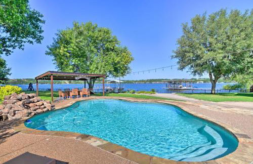 Spacious Granbury Home with Lakefront Outdoor Oasis! - Foto 1