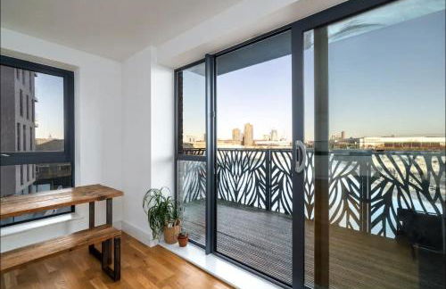 Stunning Riverside View Apartment, near Canary Wharf & O2 - Photo 7