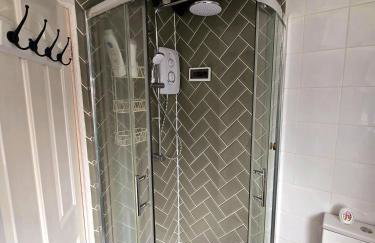 Twenty-One Retreat Surrounded by open landscapes - Foto 20