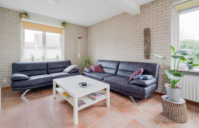 Lush Bungalow in Beek Gem Montferl& with Hot Tub - Photo 13