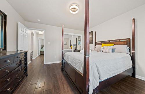 Pool, Hot Tub, Game Room & Sleeps 18! By StayLage - Foto 31