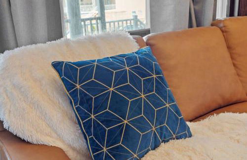 AC 9 BR 4BA Victorian Manor - 1 Block to Beach - Foto 18