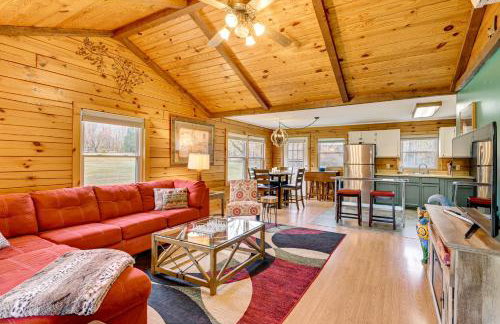 High Peak Heaven Cozy Log Cabin on 1 Acre! - Foto 13