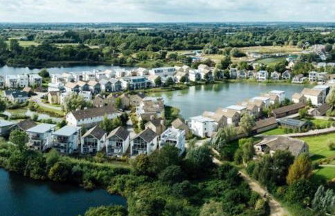 HM111 Penthouse Apartment with Lake View & free Spa Access- Lower Mill Estate Cotswolds - Foto 20