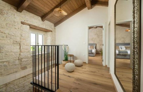 Nice Home In Zminj With Sauna - Photo 34