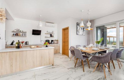 Nice Home In Udbina With Sauna - Photo 5