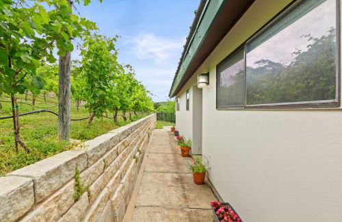 Chardonnay Haus - Unit C - Foto 44