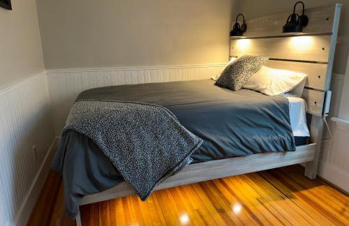 The Allen House - 3 Bedroom - 2 Full Bath - Private Gorgeous Apartment - Sleeps 8 - Foto 19
