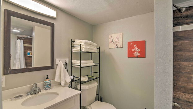 Convenient Galveston Apartment: 1/2 Mi to Beach - Foto 5, Interior