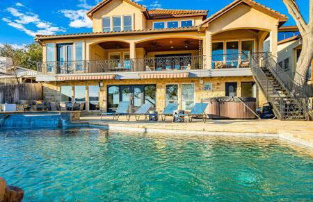 Beachfront Villa New Listing Intro Pricing - Foto 47