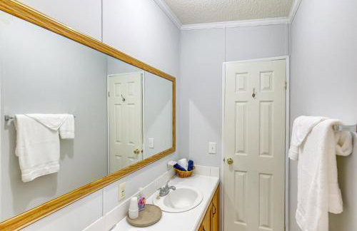 Pet-Friendly Sparta Retreat Porches and Fire Pit! - Foto 21