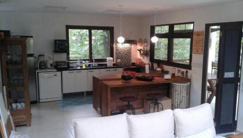 Beach house surrounded by lush nature - Foto 4