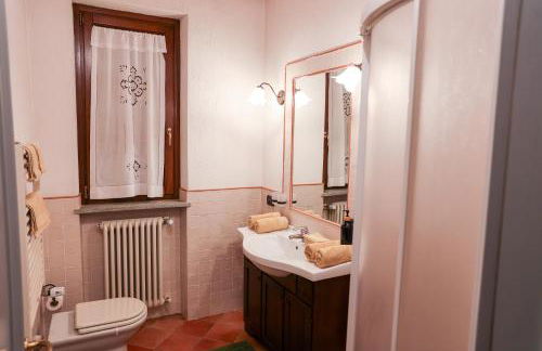 Casa per 6 con AC nel verde del Monferrato, giardino e barbecue - Foto 11