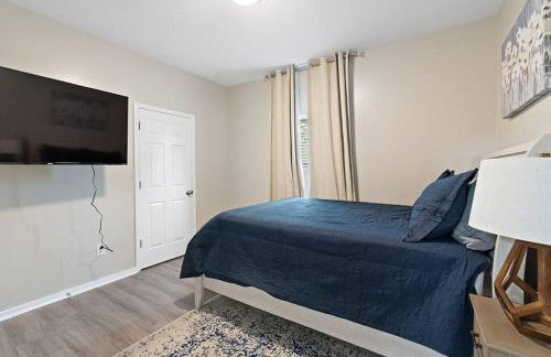 Spacious Country Living with Fishing Lake - Foto 13