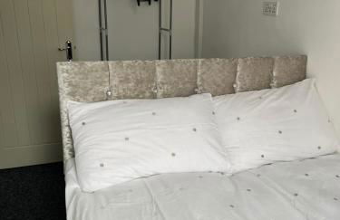 Dane Guest House Free Parking Fast WiFi Modern Living - Foto 45