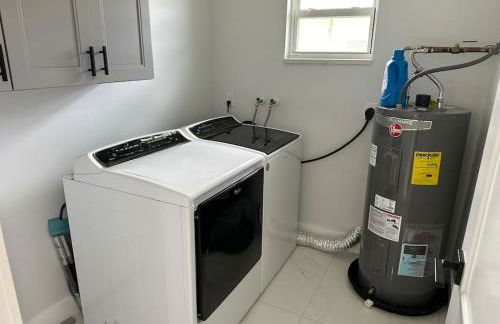 Cozy 2 BR Waterfront home with Heated Pool - Foto 39