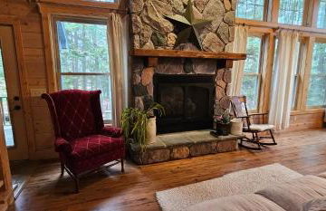 River Bend Escape by Leavetown Vacations - Foto 31