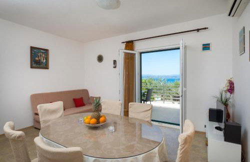 Holiday house with a swimming pool Rogac, Solta - 16444 - Photo 19