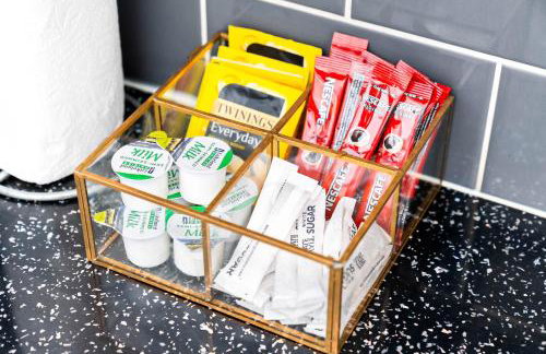 Stylish Five Bedroom House - Parking - Terrace - Fast Wi-Fi 974P - Foto 52