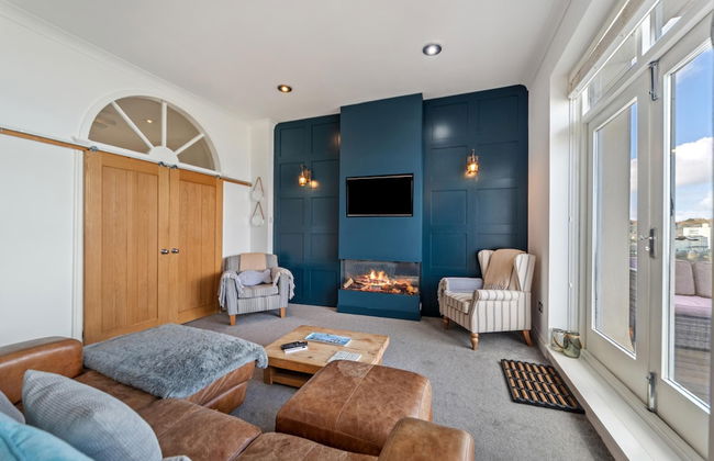 Royal Victoria Court 11 - Sea and Harbour Views - Photo 7