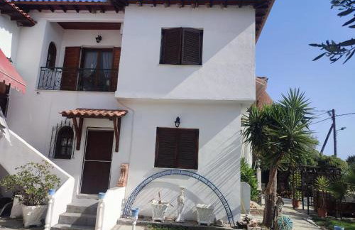 Mamidaki Beach House - Photo 7