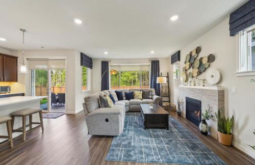 Serene Port Orchard Retreat - 3BR 3BA with Trails and Amazing Views - Foto 2