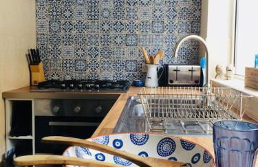 Seasalt Cottage - Modernised traditional cottage, Sleeps 5,short walk to beaches, town, amenities - Photo 8