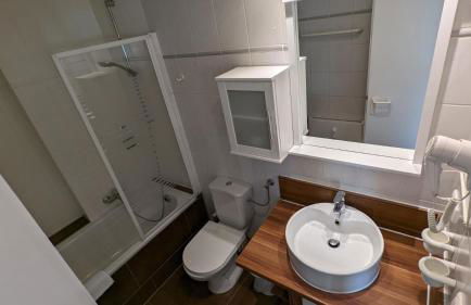 Strandkoje in erster Reihe mit traumhaftem Blick auf die Kieler Förde - Foto 9