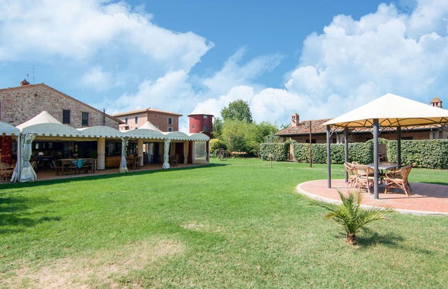 Belvilla by OYO Large Farmhouse With Pool - Foto 25