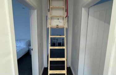 Modern 2 bedroom House With Loft Conversion - Foto 16