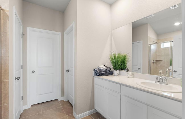 Charming 4BR Spacious Backyard in Hutto - Foto 15