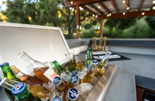 Serene Vineyard Chateau with Pool, Hot Tub, BBQ - Foto 11