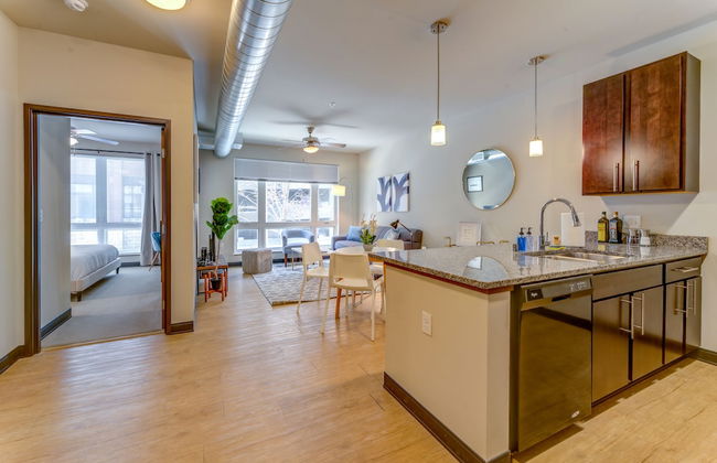 Kasa Westown Milwaukee - Photo 18