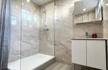 Cozy Station House & Direct Access to Paris - Foto 6