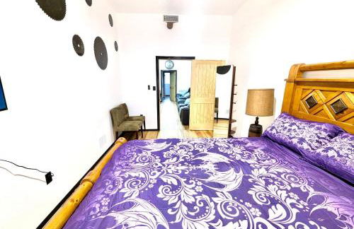 The Upstairs Escape - Foto 33