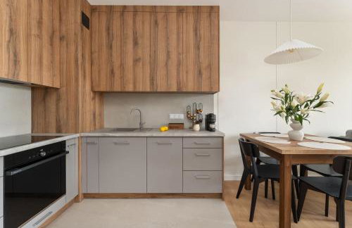 Stylish Studio in Ożarów Mazowiecki with Balcony by Noclegi Renters - Foto 12