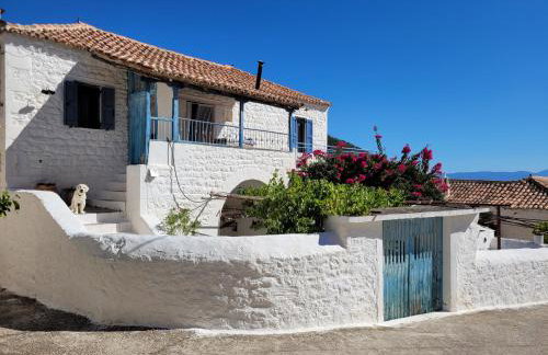 Lovely traditionnal house with sea view - Photo 1