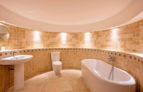 Villa moderne 6 CH pour 12 avec piscine privée, clim et parking aux Issambres - FR-1-768-24 - Foto 26