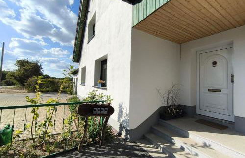 Modernes Ferienhaus mit 4 separaten Appartements, je mit vollausgestatteter Küchenzeile und eigenem Bad, 2 Gehminuten zum Badesee, Garten, Grillplatz, Kinderspielbereich, Hunde sind willkommen - Foto 25