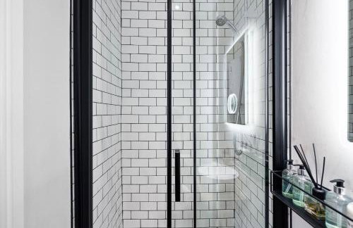 Stylish modern apartment near the city centre with nearby off-road parking - Foto 19