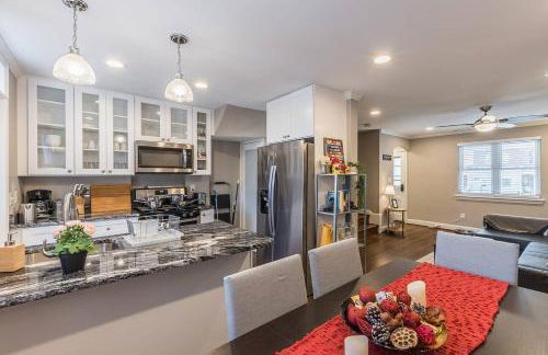 Beautiful 3br 2ba House with cozy backyard by CozySuites - Foto 15