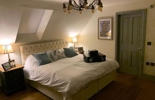 Luxury Boutique Country Cottage With Hot Tub - Photo 22