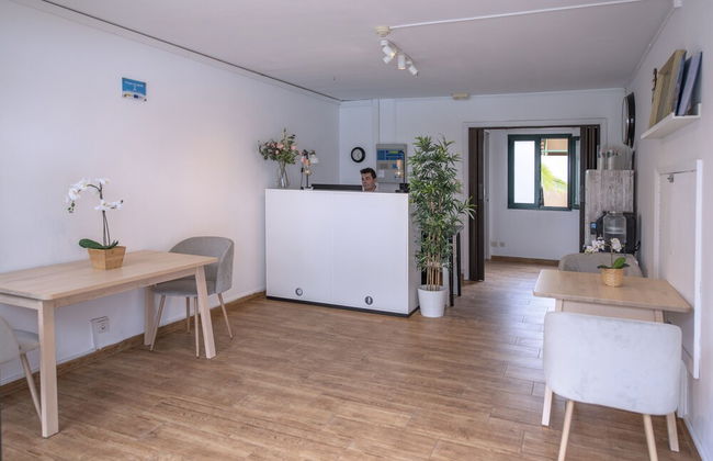 Apartamentos Los Rosales - Photo 3